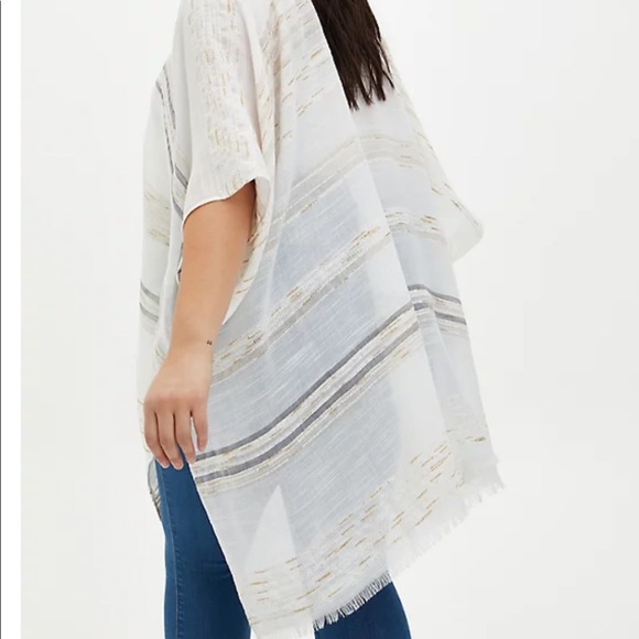 Torrid Ivory Metallic Neutral Stripe Ruana NWT - Picture 2 of 10